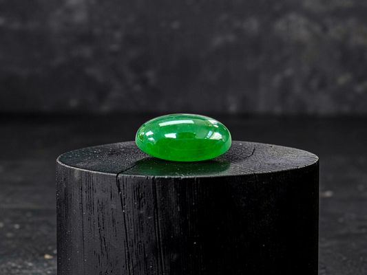Certified MADE IN JAPAN 3.95 cts. Intense Imperial Green Burmese A-Jadeite Oval Cabochon Loose Stone LS41