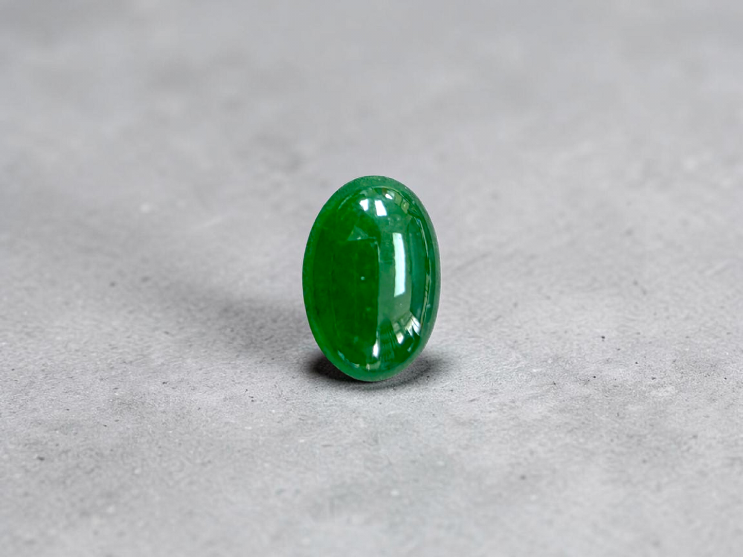 Certified MADE IN JAPAN 3.95 cts. Intense Imperial Green Burmese A-Jadeite Oval Cabochon Loose Stone LS41