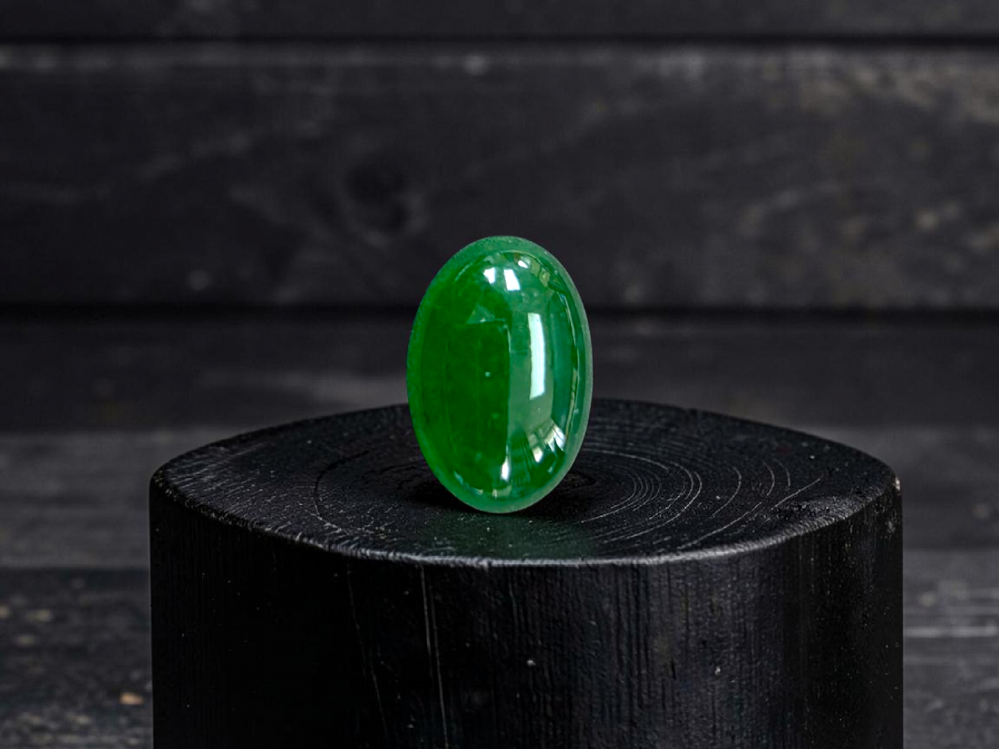 Certified MADE IN JAPAN 3.95 cts. Intense Imperial Green Burmese A-Jadeite Oval Cabochon Loose Stone LS41