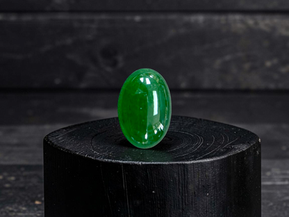Certified MADE IN JAPAN 3.95 cts. Intense Imperial Green Burmese A-Jadeite Oval Cabochon Loose Stone LS41