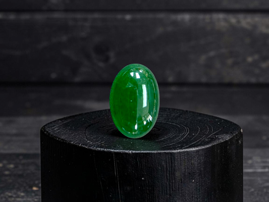 Certified MADE IN JAPAN 3.95 cts. Intense Imperial Green Burmese A-Jadeite Oval Cabochon Loose Stone LS41