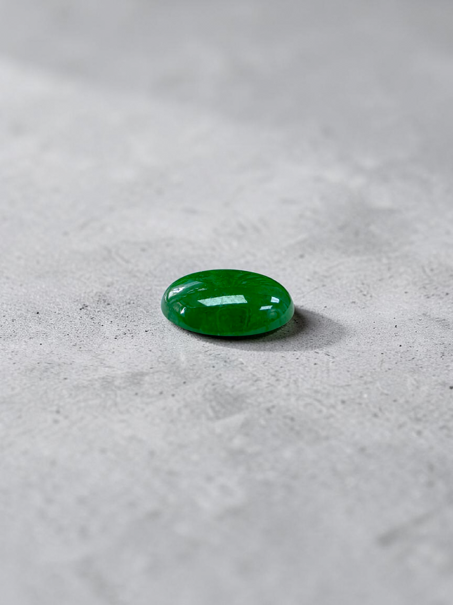 Certified MADE IN JAPAN 3.95 cts. Intense Imperial Green Burmese A-Jadeite Oval Cabochon Loose Stone LS41