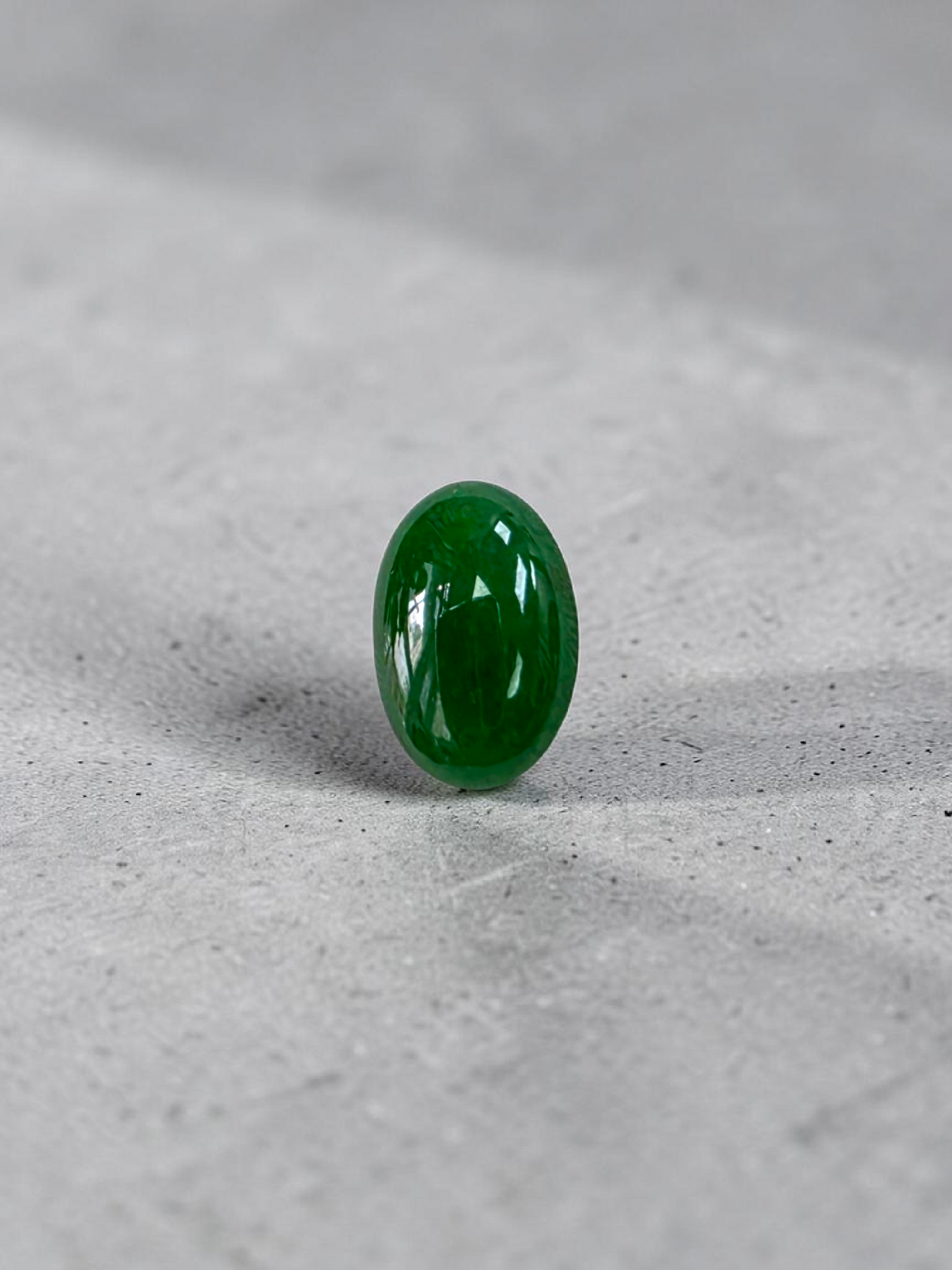 Certified MADE IN JAPAN 3.95 cts. Intense Imperial Green Burmese A-Jadeite Oval Cabochon Loose Stone LS41