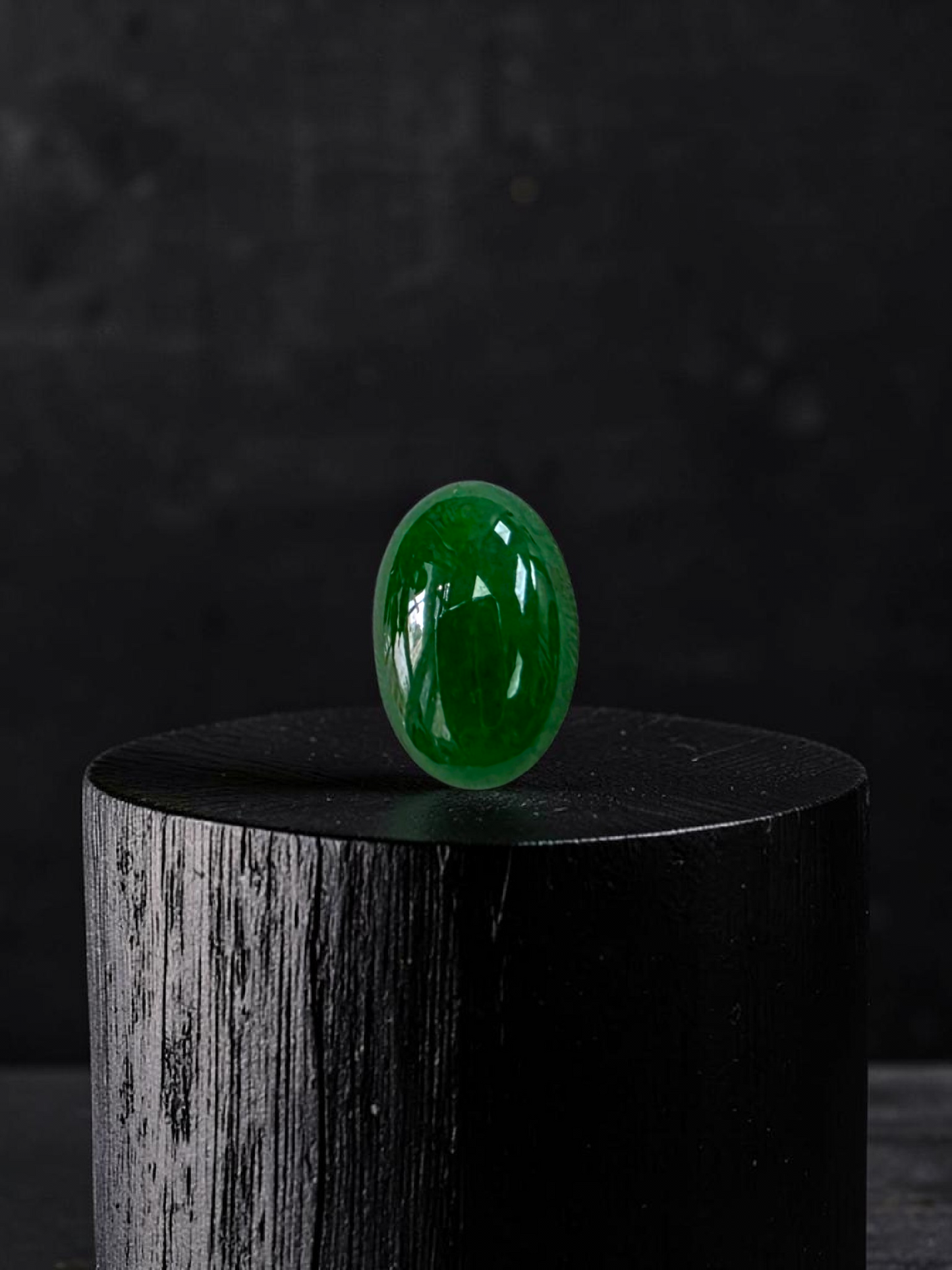 Certified MADE IN JAPAN 3.95 cts. Intense Imperial Green Burmese A-Jadeite Oval Cabochon Loose Stone LS41