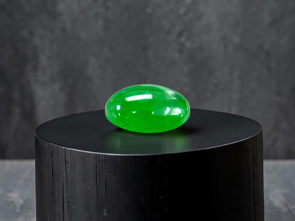 Certified MADE IN JAPAN 4.41 cts. Intense Vivid Imperial Green Burmese A-Jadeite Oval Cabochon Loose Stone LS44