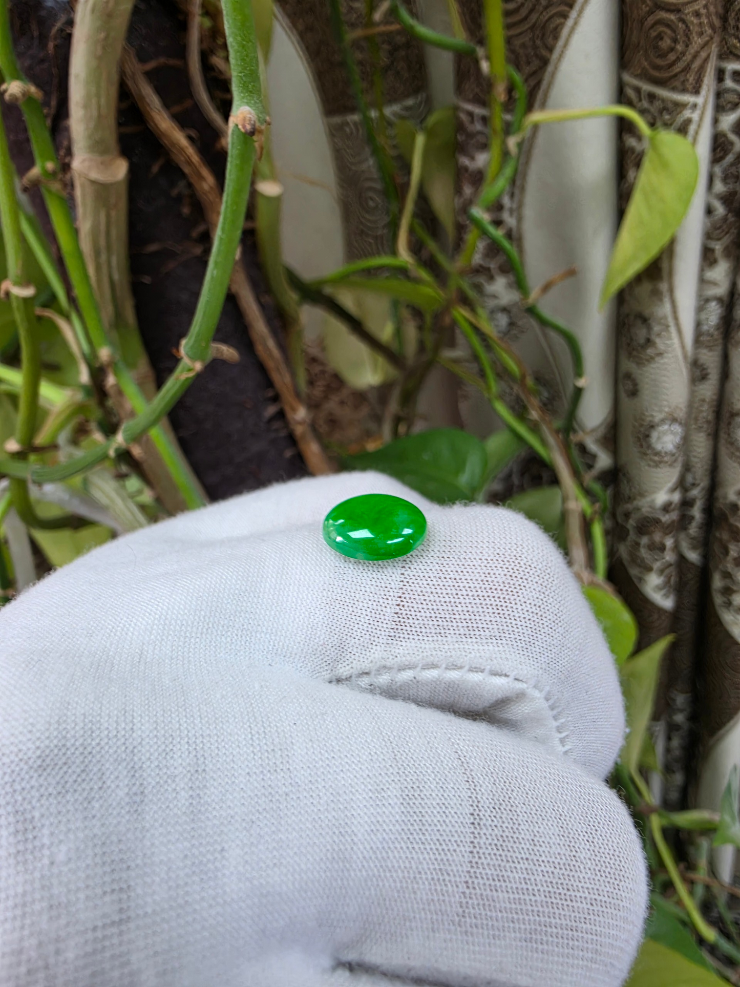 Certified MADE IN JAPAN 4.41 cts. Intense Vivid Imperial Green Burmese A-Jadeite Oval Cabochon Loose Stone LS44