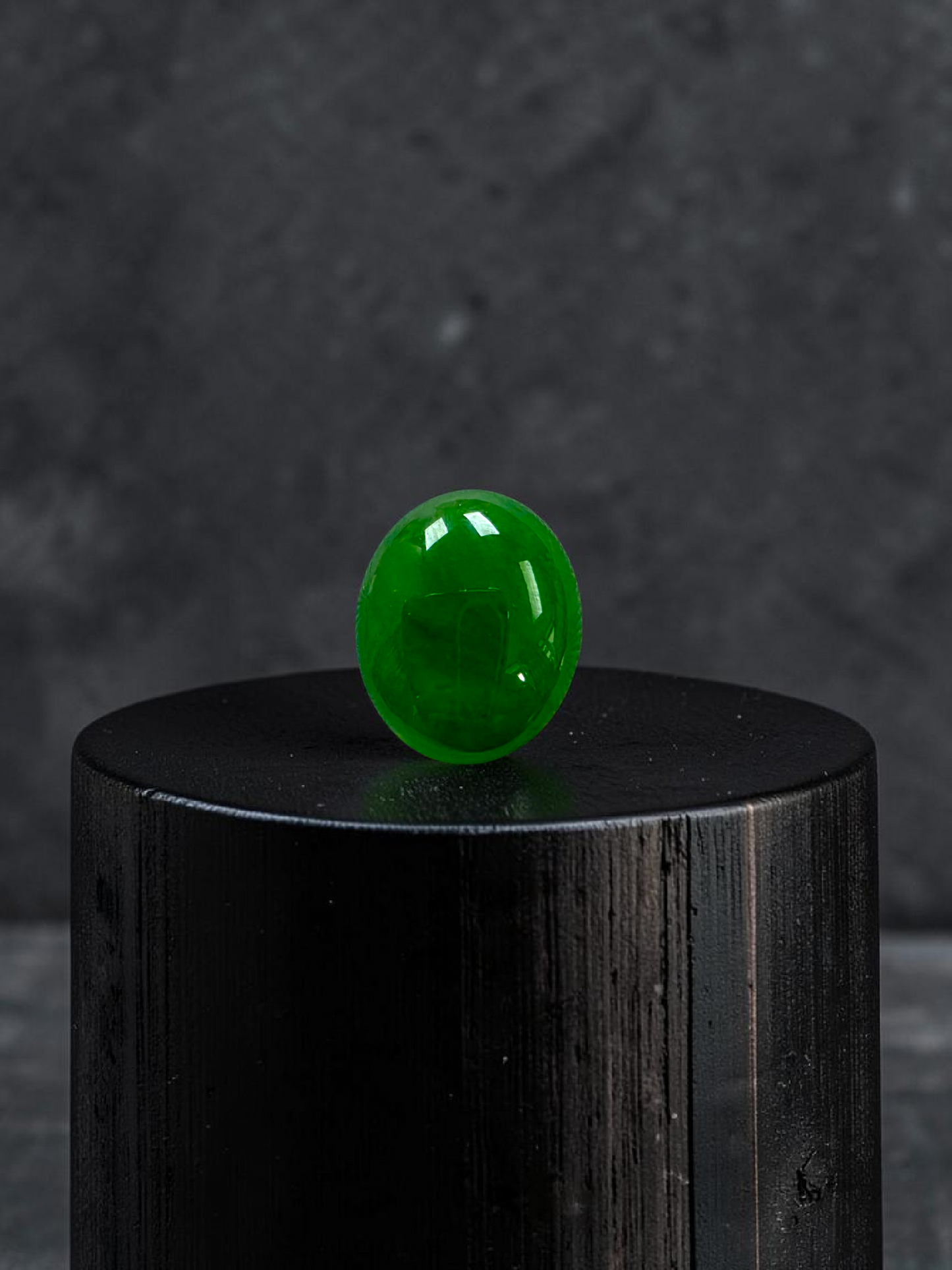 Certified MADE IN JAPAN 4.41 cts. Intense Vivid Imperial Green Burmese A-Jadeite Oval Cabochon Loose Stone LS44