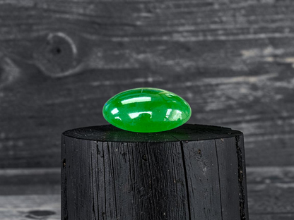 Certified MADE IN JAPAN 6.19 cts. Intense Imperial Green Burmese A-Jadeite Oval Cabochon Loose Stone LS45