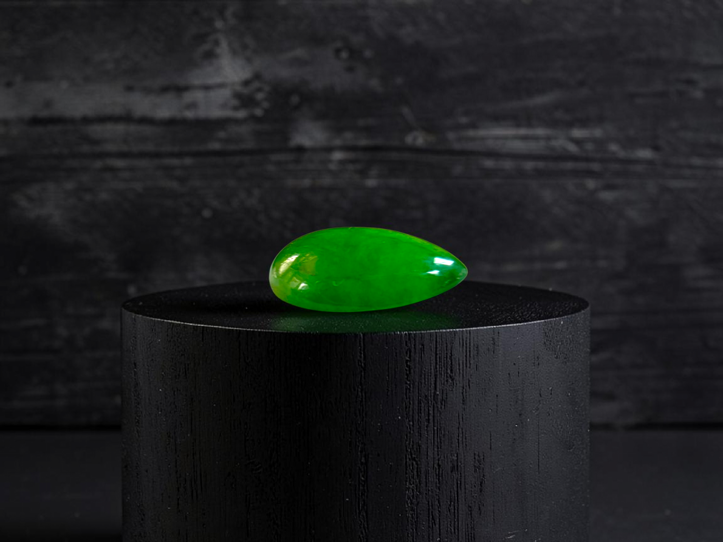 Certified MADE IN JAPAN 1.792 cts. Bright Vivid Imperial Green Burmese A-Jadeite Pear Cabochon Loose Stone LS46