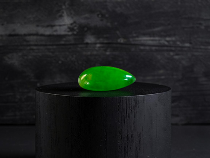 Certified MADE IN JAPAN 1.792 cts. Bright Vivid Imperial Green Burmese A-Jadeite Pear Cabochon Loose Stone LS46