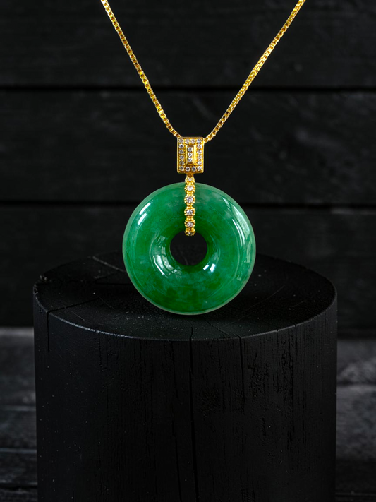 Obu Round Vivid-Imperial Green Burmese A-Jadeite 21.50 mm Donut Charm Pendant (with 18K Yellow Gold and White Diamonds) - Certified