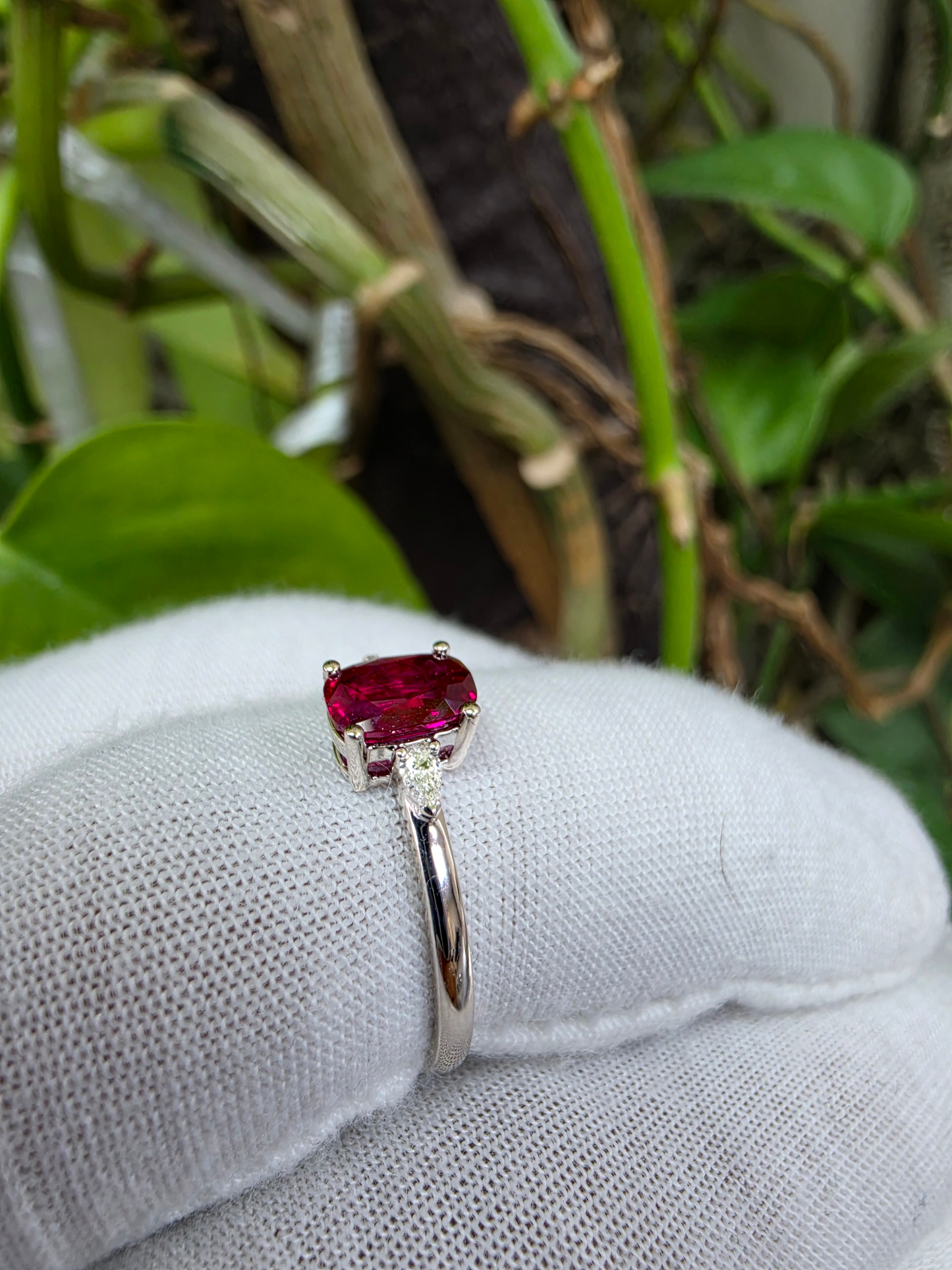 Tahara 1.00 cts. Natural Pigeons Blood Vivid Red Ruby Ring (with 18K White Gold and Natural White Diamonds) Size US 8  - R22