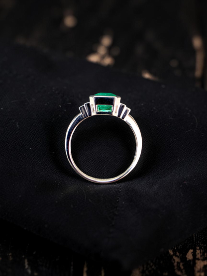 Akita MADE IN JAPAN Certified 2.41 cts. Bright Green Columbian Emerald Ring (with 18K White Gold and White Diamonds) Size US10  - R23