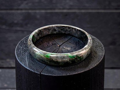 Earth's (MADE IN JAPAN) Burmese Black and Green A-Jade Round Bangle Bracelet - 08841