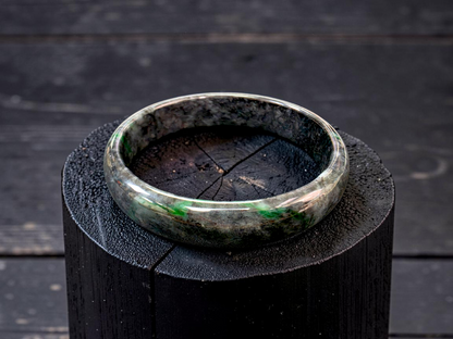 Earth's (MADE IN JAPAN) Burmese Black and Green A-Jade Round Bangle Bracelet - 08841