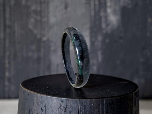 Earth's (MADE IN JAPAN) Burmese Black and Green A-Jade Round Bangle Bracelet - 08841