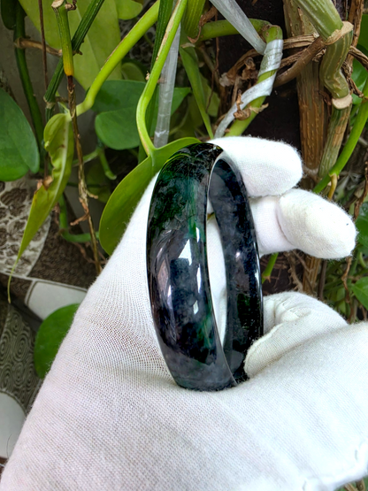 Earth's (MADE IN JAPAN) Burmese Black and Green A-Jade Round Bangle Bracelet - 08841