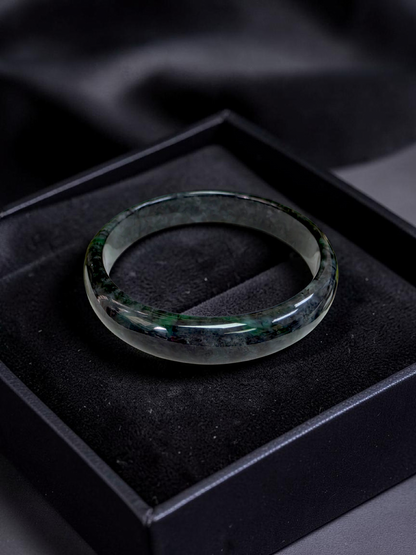 Earth's (MADE IN JAPAN) Burmese Black and Green A-Jade Round Bangle Bracelet - 08841