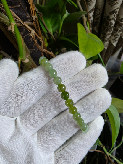 Japanese Hombre Jungle Green Canadian Nephrite Jade Beaded Bracelet (MADE IN JAPAN) (6.00 mm Each x 30 beads) 04003
