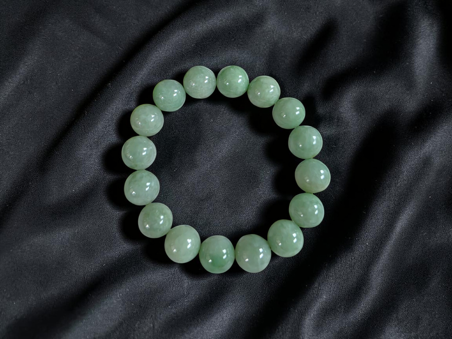 Japanese Winter Green Burmese A-Jade Beaded Bracelet (MADE IN JAPAN) (12.00 - 12.50 mm Each x 16 beads) 05052