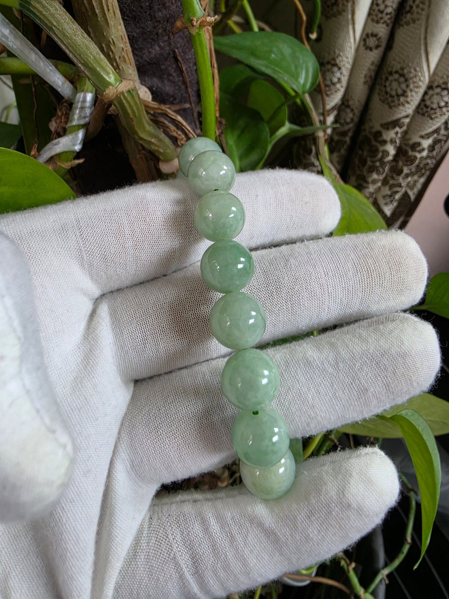Japanese Winter Green Burmese A-Jade Beaded Bracelet (MADE IN JAPAN) (12.00 - 12.50 mm Each x 16 beads) 05052