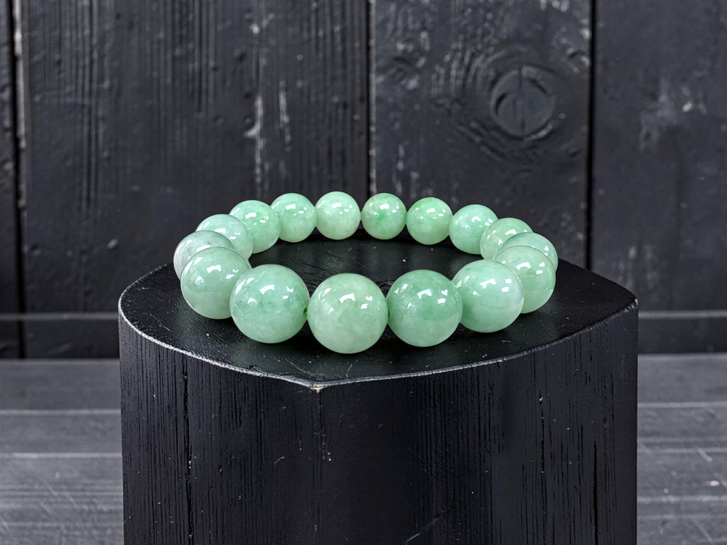 Japanese Winter Green Burmese A-Jade Beaded Bracelet (MADE IN JAPAN) (12.00 - 12.50 mm Each x 16 beads) 05053