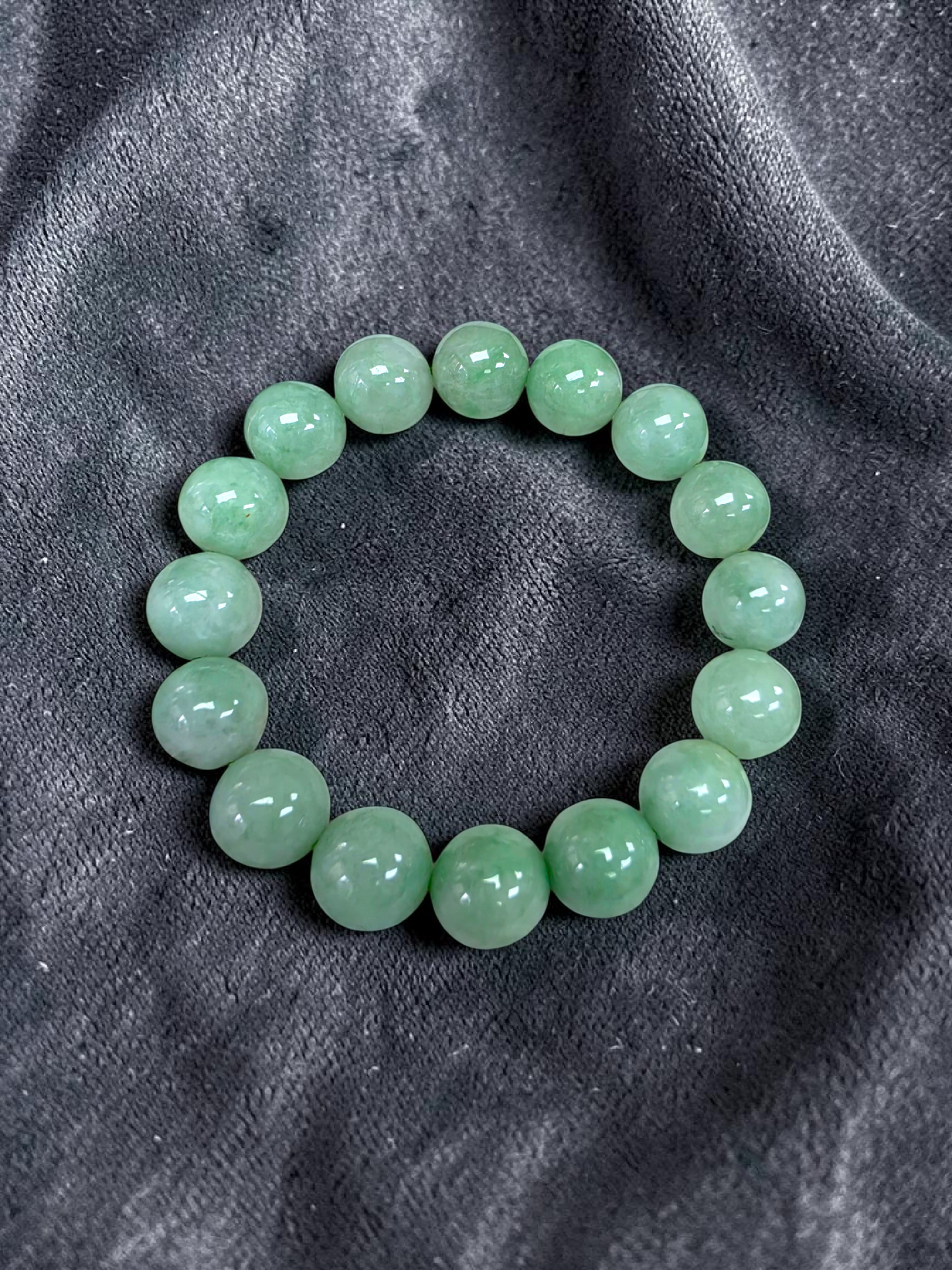 Japanese Winter Green Burmese A-Jade Beaded Bracelet (MADE IN JAPAN) (12.00 - 12.50 mm Each x 16 beads) 05053