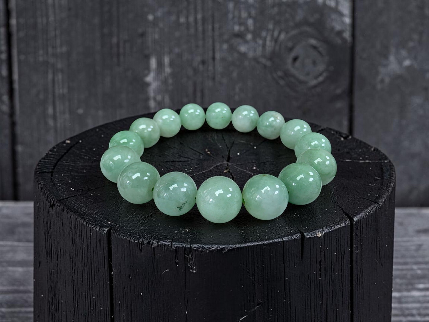 Japanese Winter Green Burmese A-Jade Beaded Bracelet (MADE IN JAPAN) (12.00 - 12.50 mm Each x 16 beads) 05053