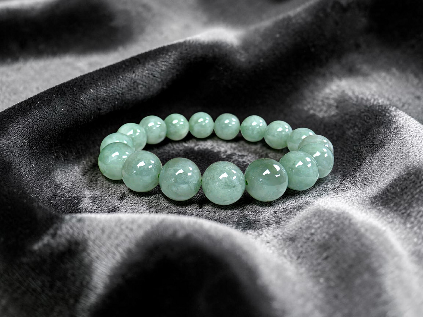Japanese Winter Green Burmese A-Jade Beaded Bracelet (MADE IN JAPAN) (12.00 - 12.50 mm Each x 17 beads) 05055