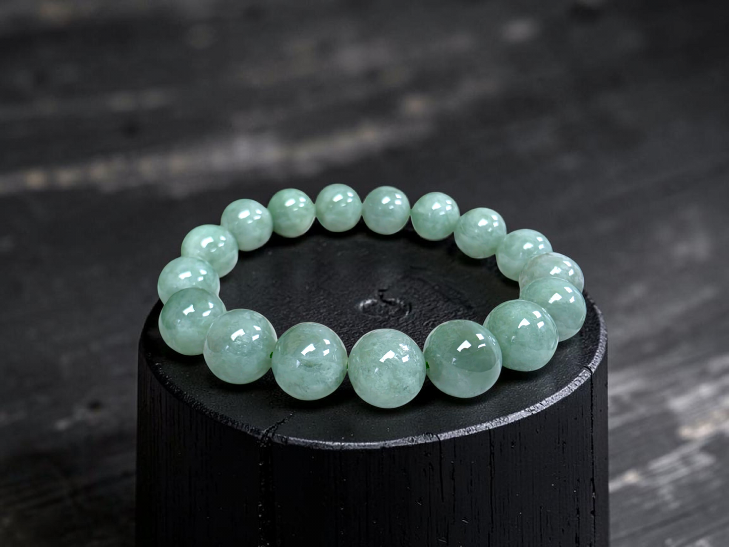 Japanese Winter Green Burmese A-Jade Beaded Bracelet (MADE IN JAPAN) (12.00 - 12.50 mm Each x 17 beads) 05055
