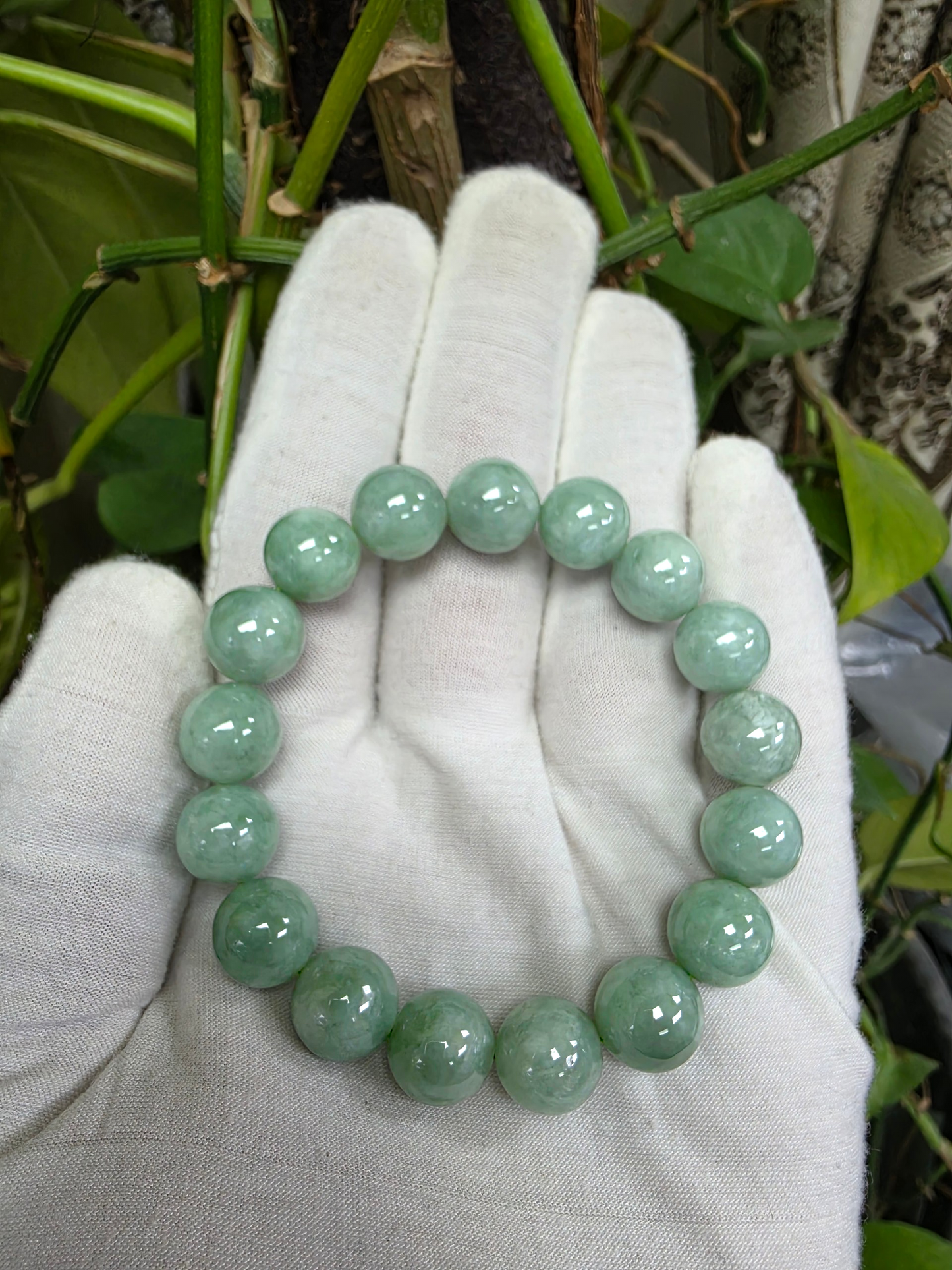 Japanese Winter Green Burmese A-Jade Beaded Bracelet (MADE IN JAPAN) (12.00 - 12.50 mm Each x 17 beads) 05055