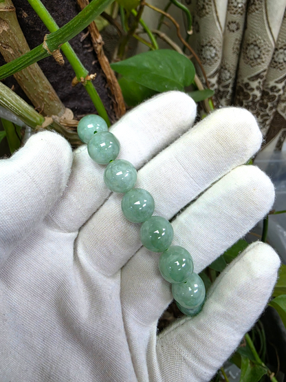 Japanese Winter Green Burmese A-Jade Beaded Bracelet (MADE IN JAPAN) (12.00 - 12.50 mm Each x 17 beads) 05055