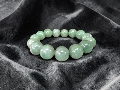 Japanese Winter Green Burmese A-Jade Beaded Bracelet (MADE IN JAPAN) (14.00 - 14.50 mm Each x 15 beads) 05057