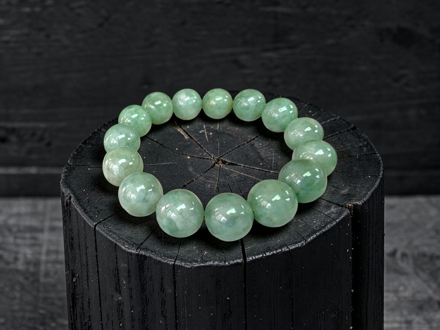 Japanese Winter Green Burmese A-Jade Beaded Bracelet (MADE IN JAPAN) (14.00 - 14.50 mm Each x 15 beads) 05057