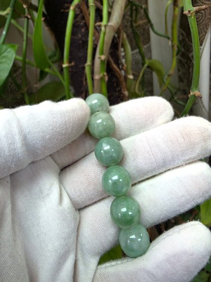 Japanese Winter Green Burmese A-Jade Beaded Bracelet (MADE IN JAPAN) (14.00 - 14.50 mm Each x 15 beads) 05057