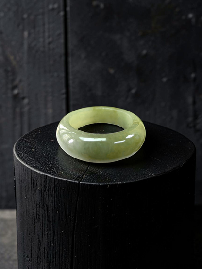 Burmese Jungle Green A-Jade Infinity Band Ring