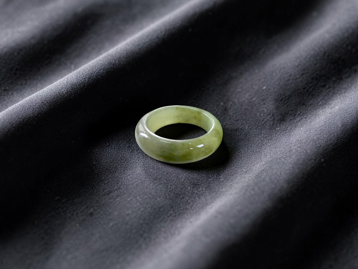 Burmese Jungle Green A-Jade Infinity Band Ring