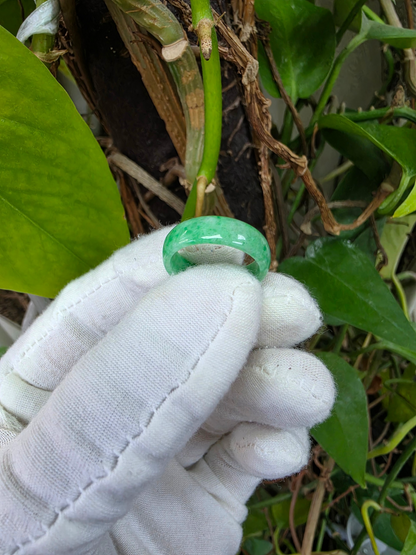 Burmese Bright Green A-Jade Infinity Band Ring - Size US 5.5 - V1