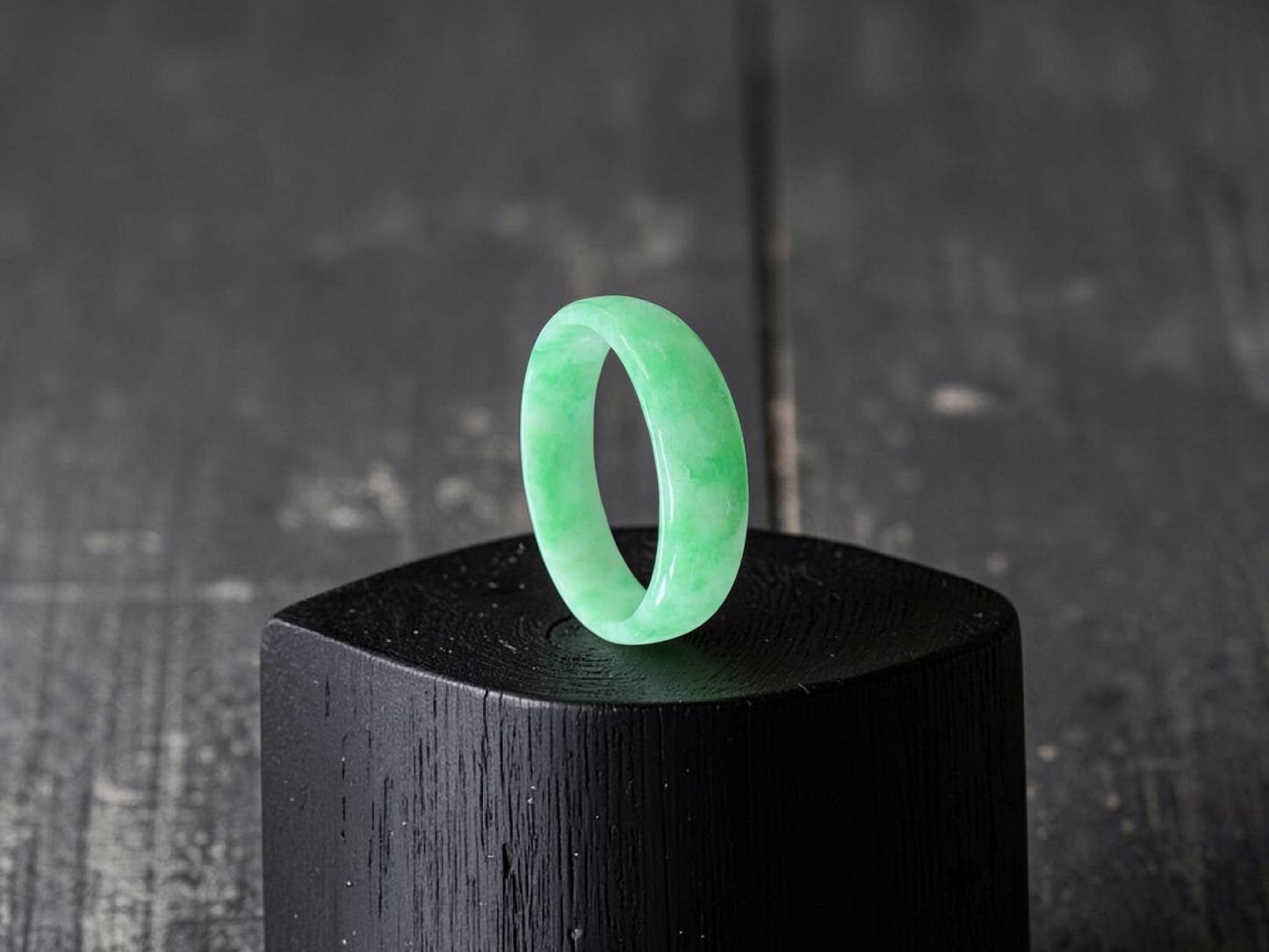 Burmese Bright Green A-Jade Infinity Band Ring - Size US 9 - V2