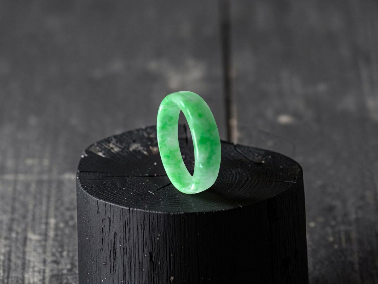 Burmese Bright Green A-Jade Infinity Band Ring - Size US 9 - V2