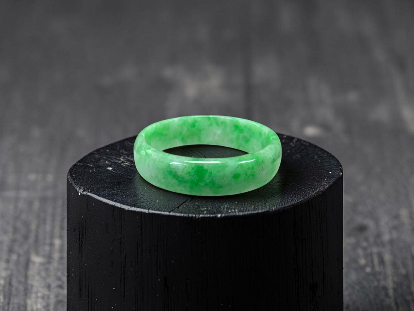 Burmese Bright Green A-Jade Infinity Band Ring - Size US 9 - V2