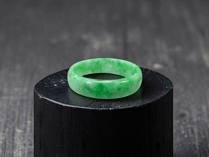 Burmese Bright Green A-Jade Infinity Band Ring - Size US 9 - V2