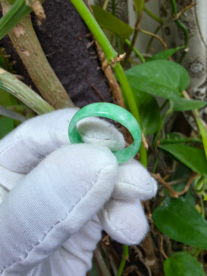 Burmese Bright Green A-Jade Infinity Band Ring - Size US 9 - V2
