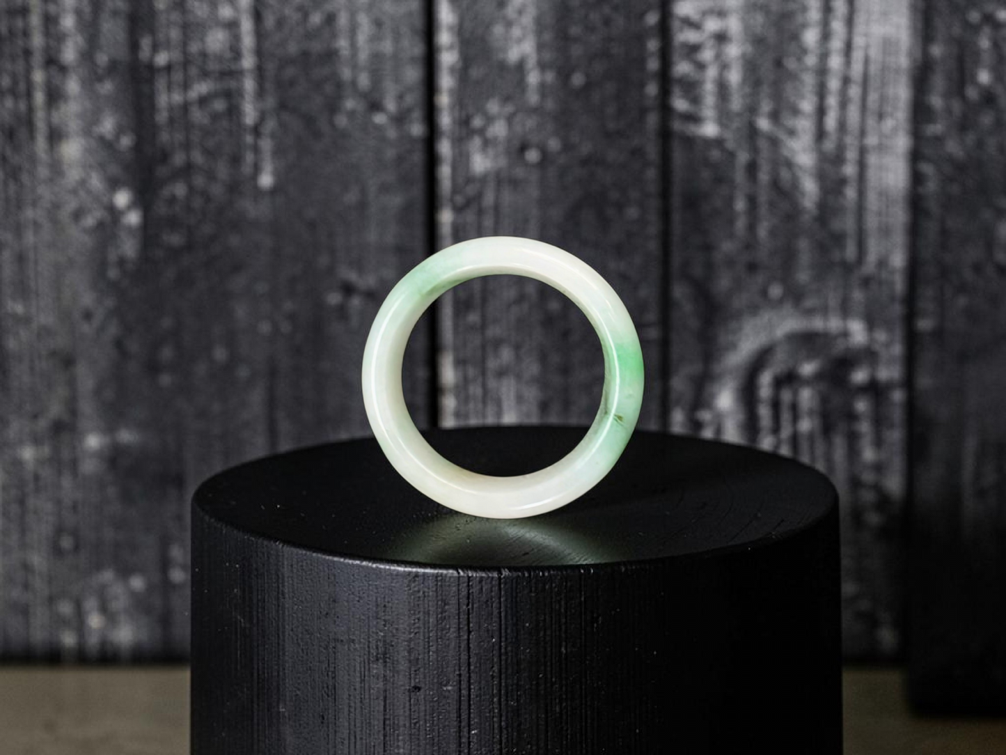 Burmese Green A-Jade Infinity Band Ring - Size US 9 - V6