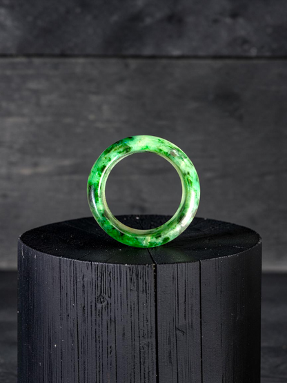 Burmese Flower Green A-Jade Infinity Band Ring - Size US 8 - V10