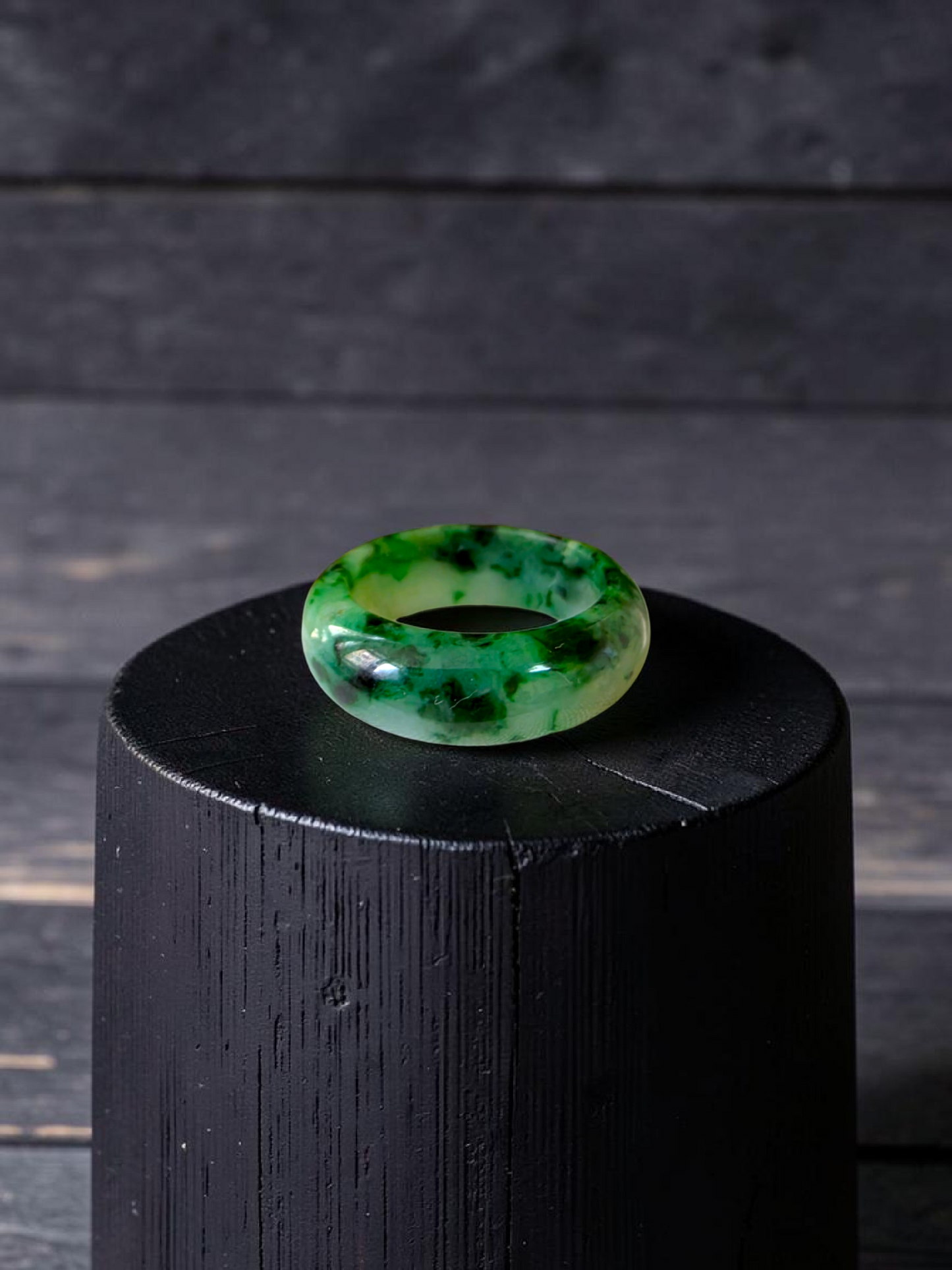 Burmese Flower Green A-Jade Infinity Band Ring - Size US 8 - V10