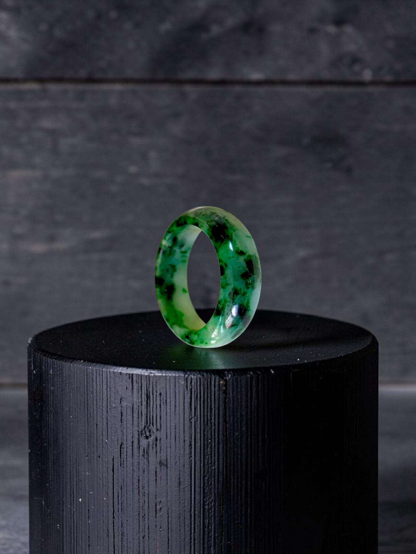 Burmese Flower Green A-Jade Infinity Band Ring - Size US 8 - V10