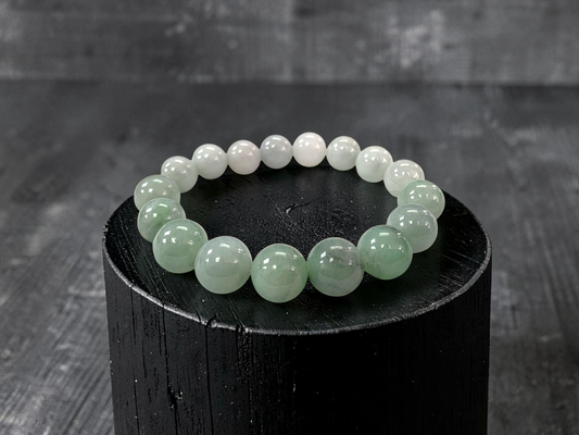 Japanese Pale Green Hombre Burmese A-Jade Beaded Bracelet (MADE IN JAPAN) (10 mm Each x 17 beads) 05062