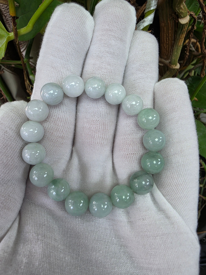 Japanese Pale Green Hombre Burmese A-Jade Beaded Bracelet (MADE IN JAPAN) (10 mm Each x 17 beads) 05062