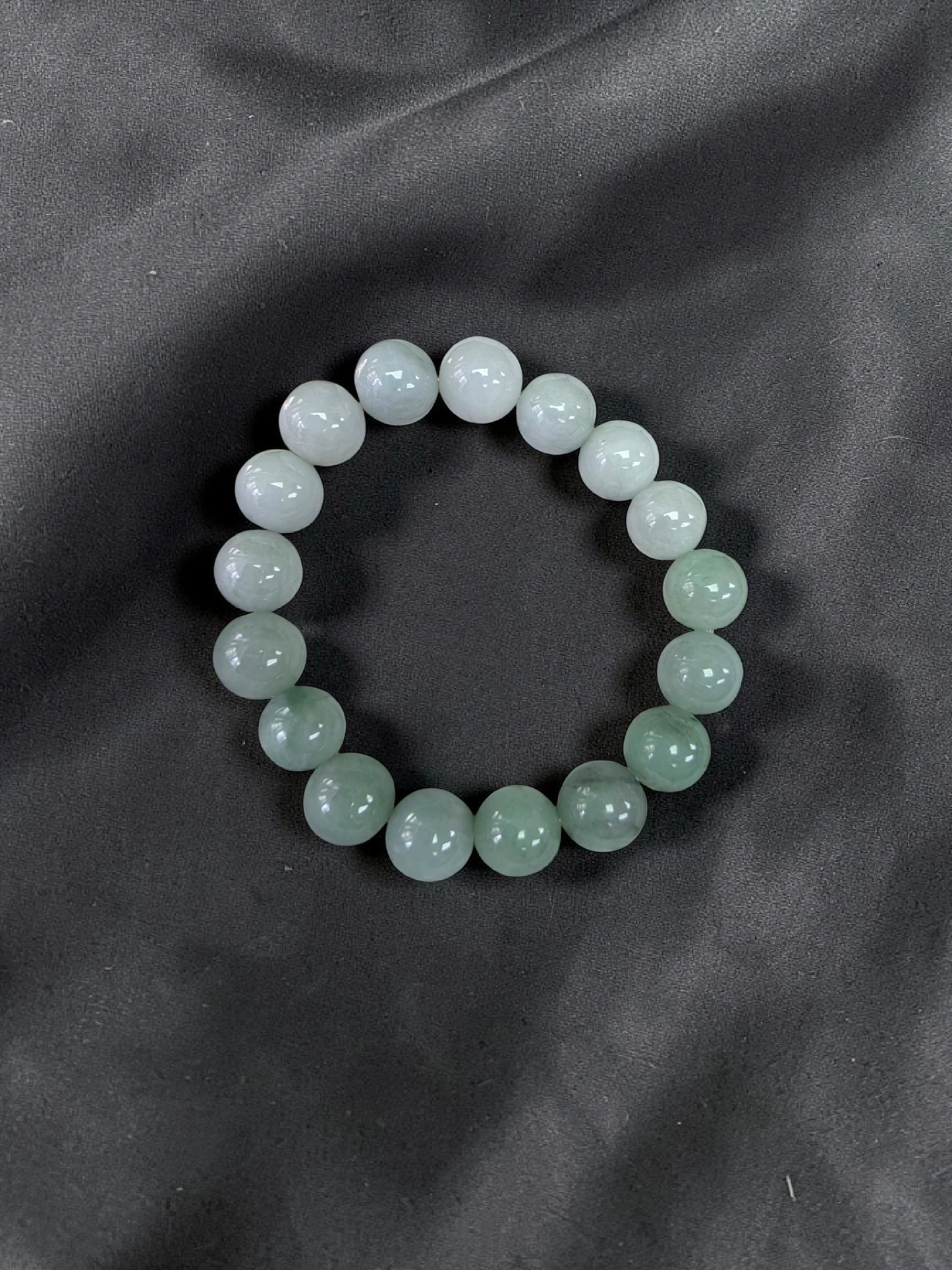 Japanese Pale Green Hombre Burmese A-Jade Beaded Bracelet (MADE IN JAPAN) (10 mm Each x 17 beads) 05062